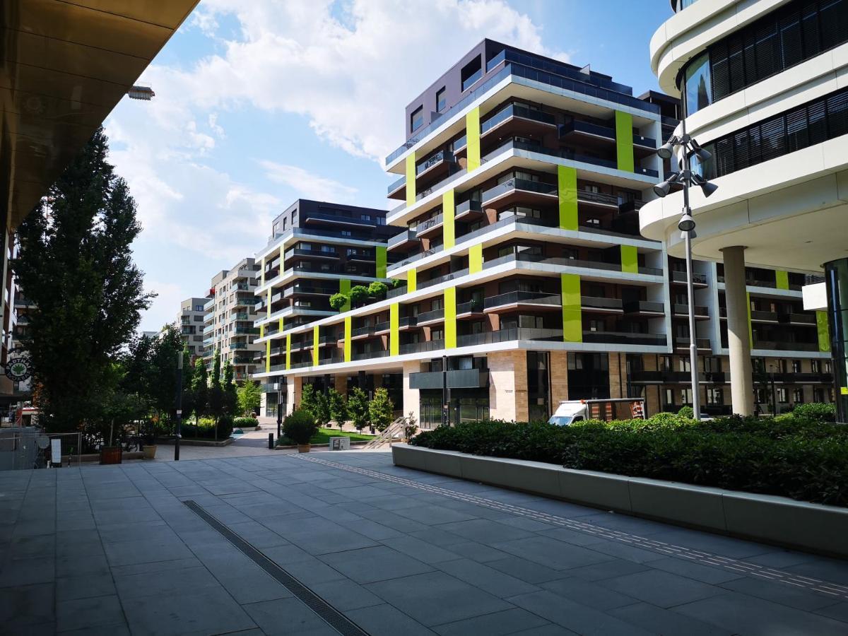 Apartment Corvin Promenade With Free Parking